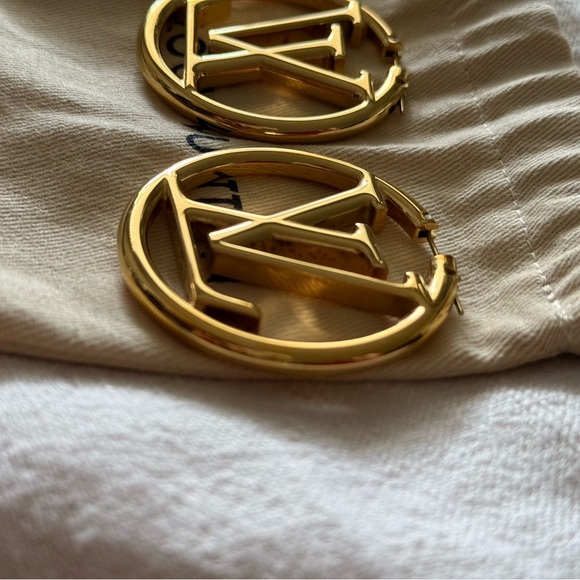 Louis Vuitton Louise Hoop - Picture 8 of 8